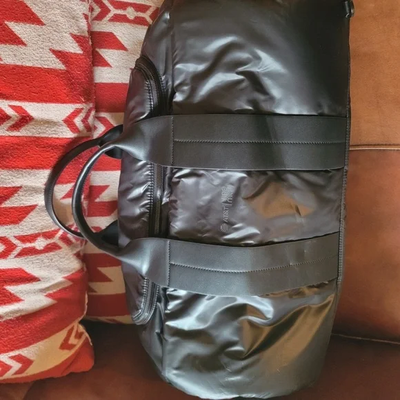 Caraa Remus Duffle Convertible Backpacj - Picture 9 of 12